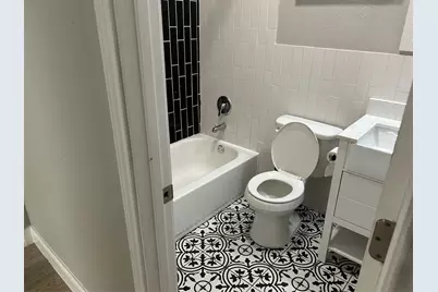 5105 Sherman Street #3, Houston, TX 77011 - Photo 9