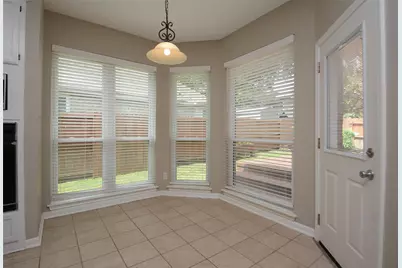 5327 Willow Knoll Court, Houston, TX 77345 - Photo 7