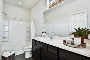 311 Woodland Hills Dr, Conroe, TX 77303 - Photo 9