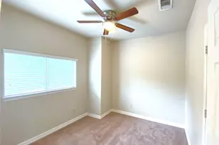 311 Woodland Hills Dr, Conroe, TX 77303 - Photo 11