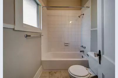 115 Goldenrod Street #B, Houston, TX 77009 - Photo 5