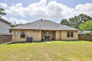 6615 Goldspier St, Houston, TX 77091 - Photo 29