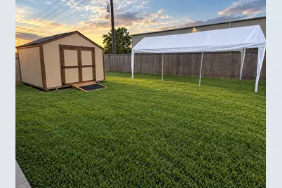 14514 Tundra Swan Drive, Houston, TX 77049 - Photo 27