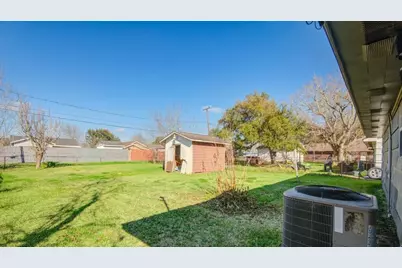714 W 7th Street, Freeport, TX 77541 - Photo 25