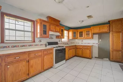714 W 7th Street, Freeport, TX 77541 - Photo 11