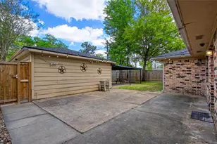 5826 Autumn Forest Dr, Houston, TX 77092 - Photo 17