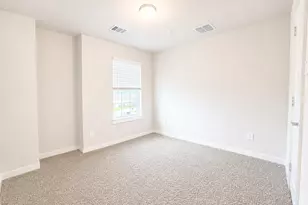 323 Bennett St, Angleton, TX 77515 - Photo 15