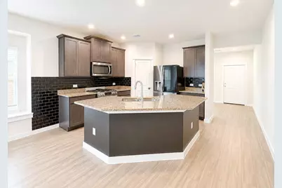 323 Bennett Street, Angleton, TX 77515 - Photo 3