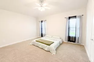 323 Bennett St, Angleton, TX 77515 - Photo 11