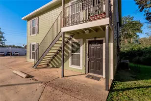 2118 Avenue M, Huntsville, TX 77340 - Photo 3