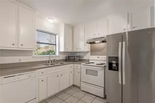 2118 Avenue M, Huntsville, TX 77340 - Photo 9