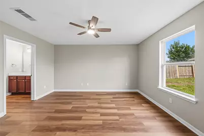 9507 Garnet Grove Drive, Rosharon, TX 77583 - Photo 11