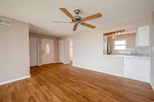 10 Mariner Village Dr, Pasadena, TX 77586 - Photo 15