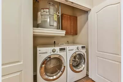 1711 Old Spanish Trail #406, Houston, TX 77054 - Photo 23