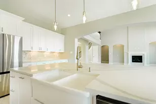 1714 Mackey Dr, Dickinson, TX 77539 - Photo 17