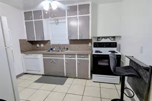 5903A Nancy Ann St, Houston, TX 77009 - Photo 5