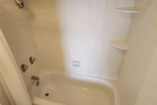 5150 Hidalgo St, Houston, TX 77056 - Photo 9