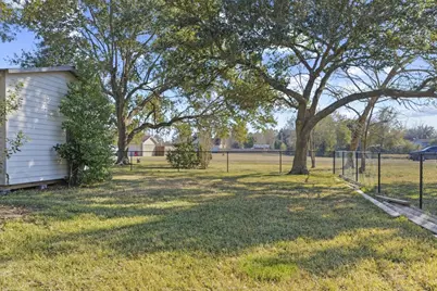 105 Alice Street, Anahuac, TX 77514 - Photo 35