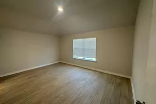 2654 Daryns Landing Dr, Houston, TX 77038 - Photo 7