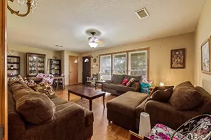 7113 Sycamore Dr, Galveston, TX 77551 - Photo 9