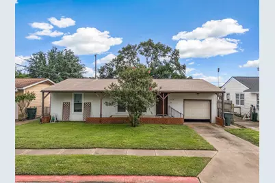 7113 Sycamore Drive, Galveston, TX 77551 - Photo 1