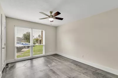 7 April Point Drive N, Conroe, TX 77356 - Photo 7