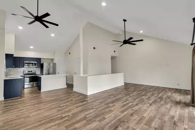 7 April Point Drive N, Conroe, TX 77356 - Photo 15