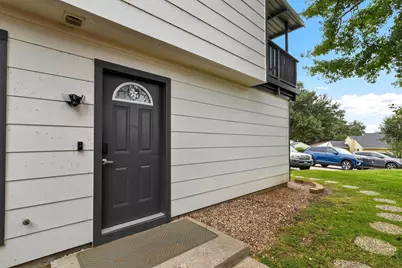 7 April Point Drive N, Conroe, TX 77356 - Photo 3