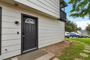 7 April Point Dr N, Conroe, TX 77356 - Photo 3