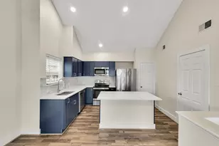 7 April Point Dr N, Conroe, TX 77356 - Photo 17