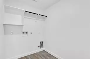 420 W Lobit St, Baytown, TX 77520 - Photo 21