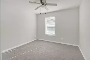 420 W Lobit St, Baytown, TX 77520 - Photo 19