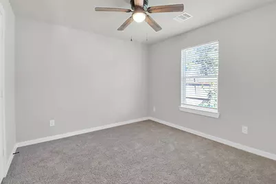 420 W Lobit Street, Baytown, TX 77520 - Photo 15