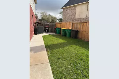 226 Persimmon Drive, Baytown, TX 77520 - Photo 19