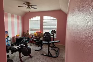 226 Persimmon Dr, Baytown, TX 77520 - Photo 9