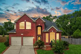 226 Persimmon Dr, Baytown, TX 77520 - Photo 1