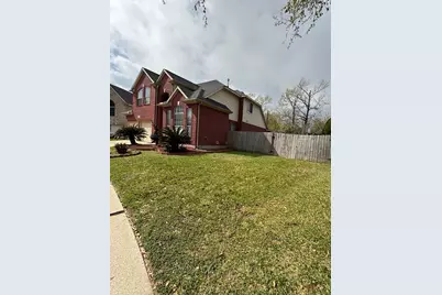 226 Persimmon Drive, Baytown, TX 77520 - Photo 3