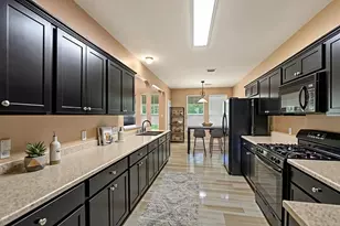 226 Persimmon Dr, Baytown, TX 77520 - Photo 11