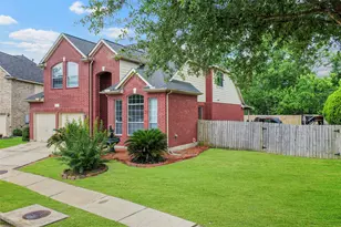226 Persimmon Dr, Baytown, TX 77520 - Photo 1