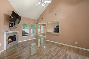 226 Persimmon Dr, Baytown, TX 77520 - Photo 7