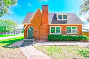 2801 Avenue I, Bay City, TX 77414 - Photo 1