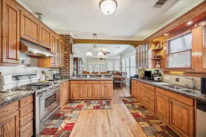 313 Byrne Street, Houston, TX 77009 - Photo 15