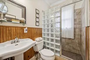 313 Byrne St, Houston, TX 77009 - Photo 9