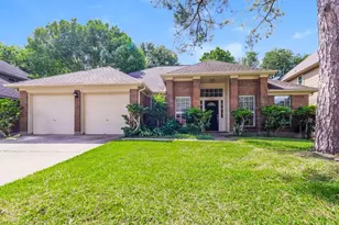 4910 Stone Harbor Dr, Friendswood, TX 77546 - Photo 1