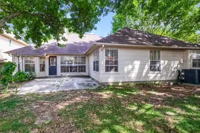 4910 Stone Harbor Drive, Friendswood, TX 77546 - Photo 17