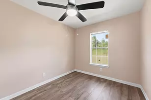 672 County Rd 3317, Cleveland, TX 77327 - Photo 17