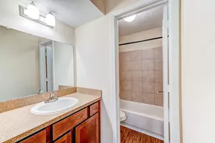 2750 Holly Hall St, Houston, TX 77054 - Photo 17