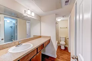 2750 Holly Hall St, Houston, TX 77054 - Photo 9