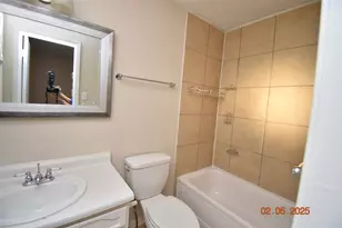 1911 Westlake Rd, Houston, TX 77062 - Photo 11