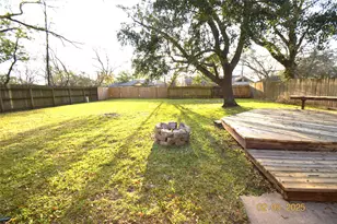 1911 Westlake Rd, Houston, TX 77062 - Photo 3